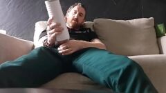 play Dirty Talking Stud s'en sort avec Fleshlight pour la caméra