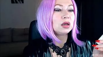 Riproduci Mia moglie è una troia in webcam! ma questa cagna non ha eguali nei suoi affari! ))