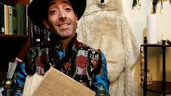 play Sexy man reads to you with max shenanigans