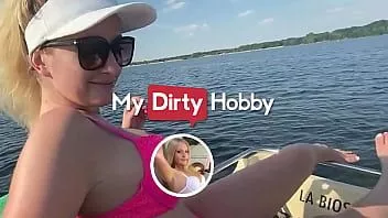 play Kirli hobim - busty sarışın barbie parlak bir tekne yolculuğuna çıkıyor ve 4 orgazm ve yüz bakımı alıyor