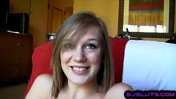 play Petits seins pov oral teen suce une bite et parle salope