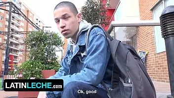 play Leche latino - il ragazzo etero magro nick bianco accetta di perforare il buco del culo di uno sconosciuto davanti alla telecamera