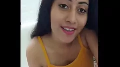 चलाएँ भारतीय सौतेली बहन का उत्तम मुख-मैथुन: डिक ने उसके मुँह में सूखा चूसा