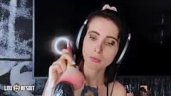 चलाएँ जर्मन सिसी ASMR: डोमिनेशन एंड डर्टी टॉक विद लू नेस्बिट और लिया लुईस लुईस
