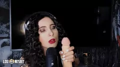 Reproduzir Femdom alemão Lou Nesbit e Lia Louise Cuckold ASMR Fantasy
