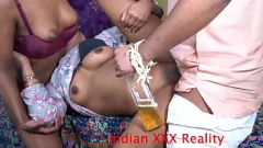 Afspelen Stiefvader's verboden passie: Priya Riya in expliciete Hindi XXX Desi HD-seks