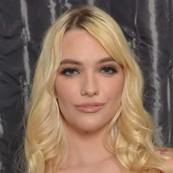 Порнозвезда Kenna James